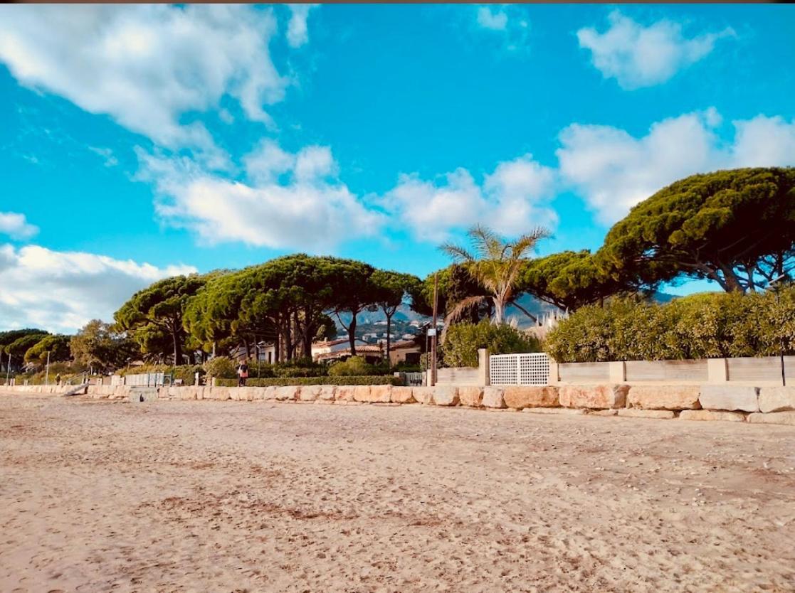 Plage / Beach / Marines De Gassin / Saint-Tropez Exteriör bild